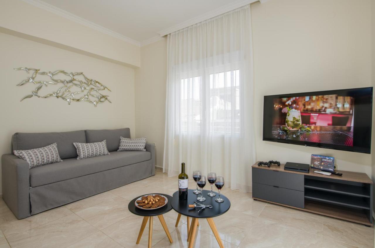 Center Manolia Dream 3 Bedroom Apartment 100M Away From The Beach Chania  Екстер'єр фото